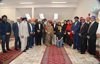 H.E. Smt. Meenakashi, Hon'ble Minister of State for External Affairs and Culture visited the historic Gurdwara Sri Guru Nanak Dev Ji in Oslo on 16 August, 2022 and interacted with the Sikh community from Oslo and Dramman